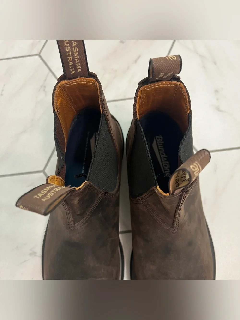 Blundstone 2340 Brown Premium Leather Chelsea Boots Size 9.5 Mens